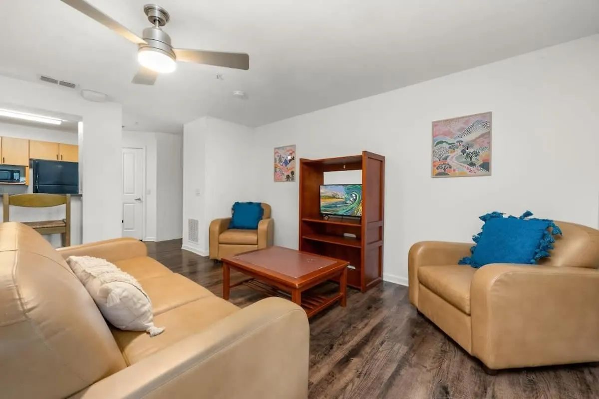 Apartament 5 Mi To Busch Gardens + 2 Mi To Usf + Pool + Gym Tampa