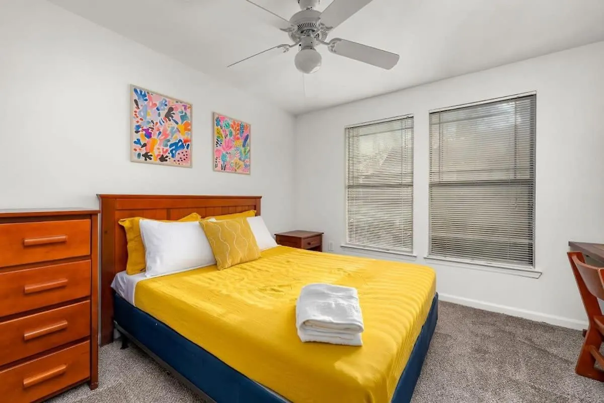 Apartament 5 Mi To Busch Gardens + 2 Mi To Usf + Pool + Gym Tampa