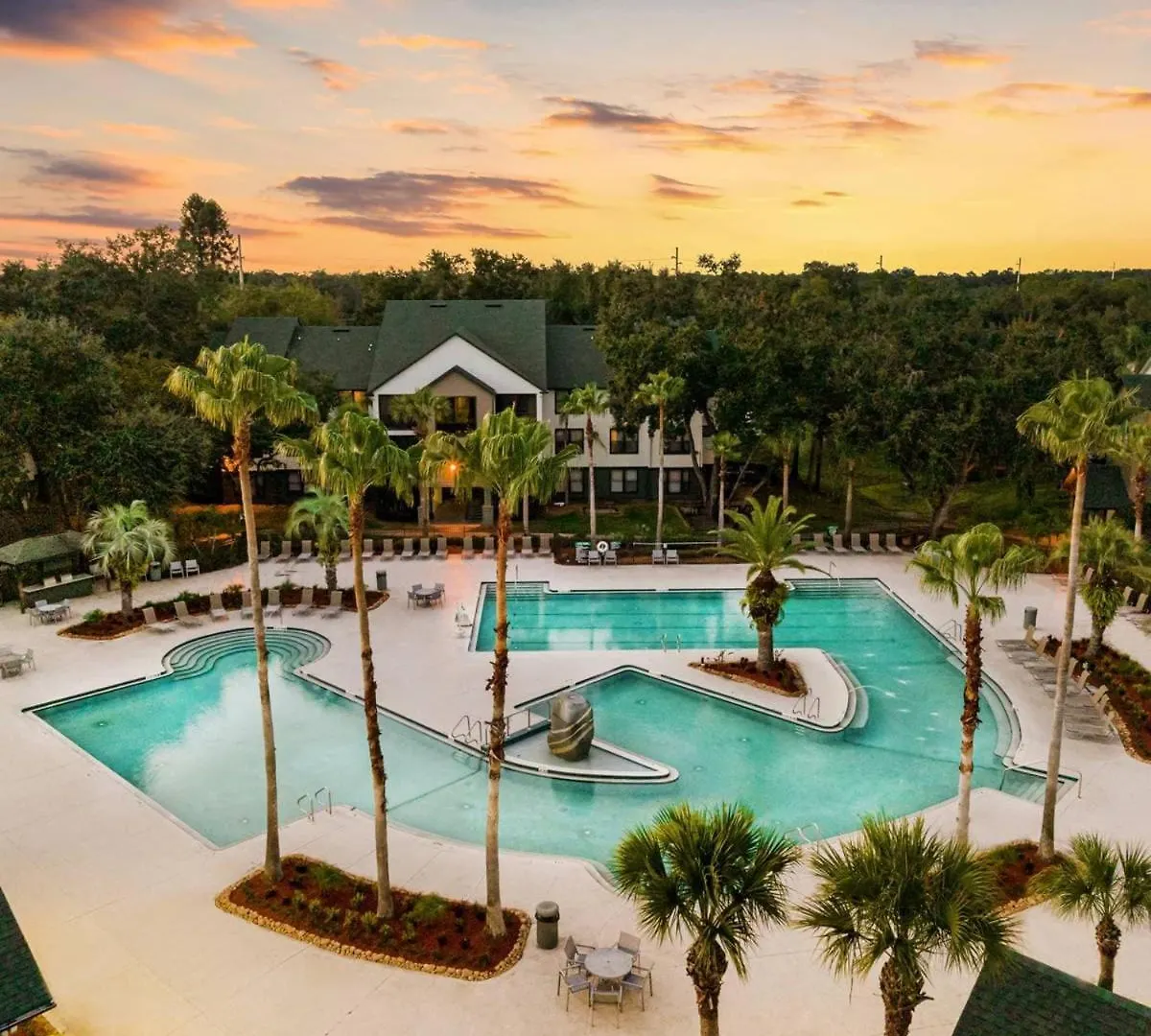 Kontakt z 5 Mi To Busch Gardens + 2 Mi To Usf + Pool + Gym