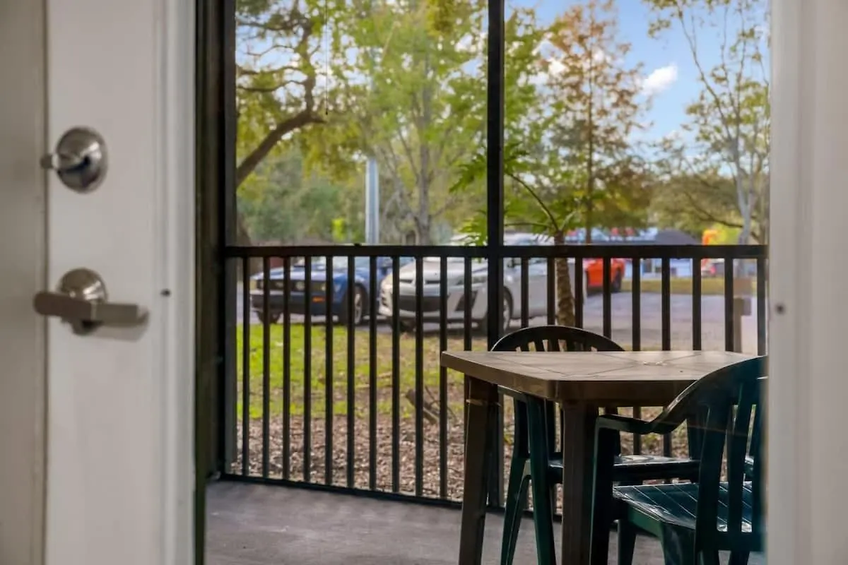 Apartament 5 Mi To Busch Gardens + 2 Mi To Usf + Pool + Gym Tampa 0*,
