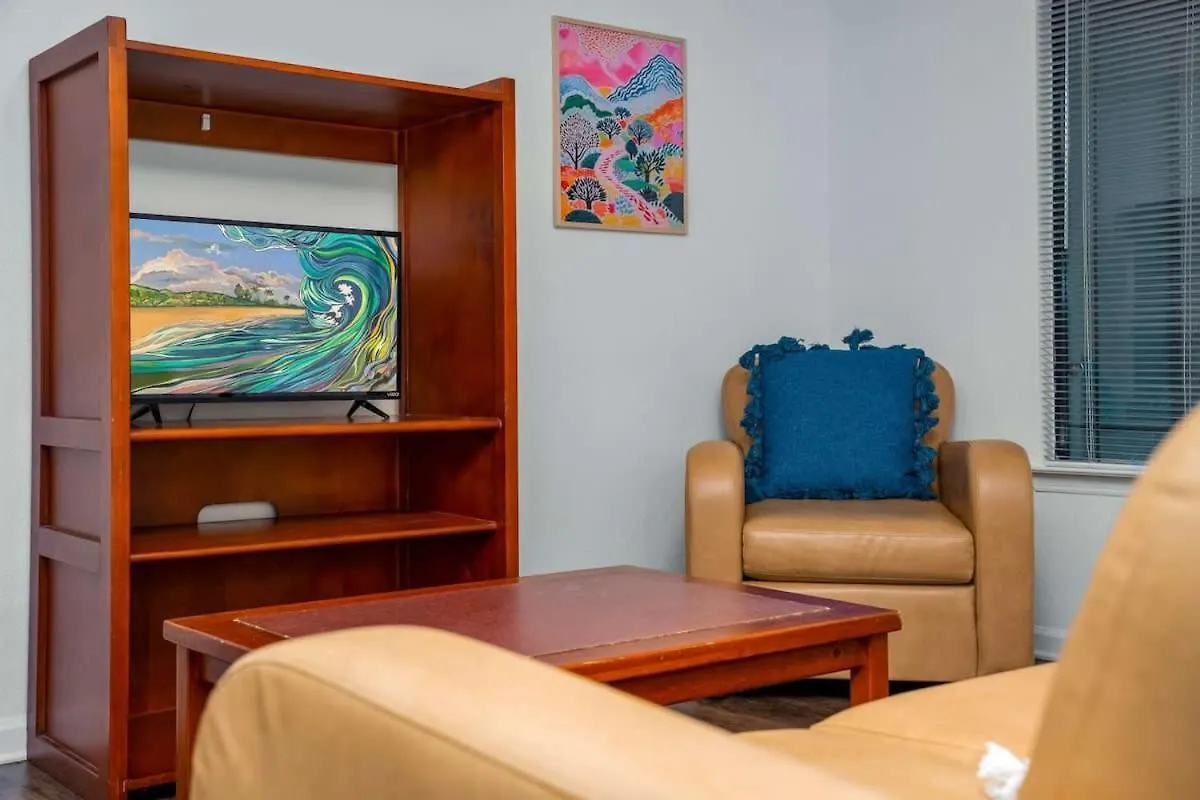 Apartament 5 Mi To Busch Gardens + 2 Mi To Usf + Pool + Gym Tampa