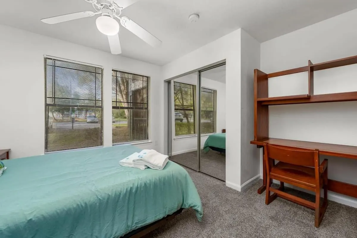 Apartament 5 Mi To Busch Gardens + 2 Mi To Usf + Pool + Gym Tampa